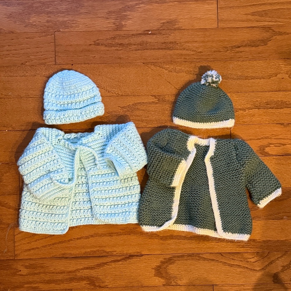 Unisex Charming Knit Baby Sweater and Hat Set - Light mint and Teal colors